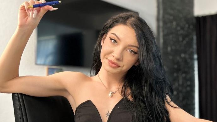 Maddie Perez  –  Project with Benefits VR porn with %models_name% from VRoomed studio