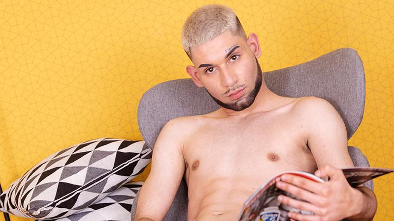 Stud that wants to please you VR porn with Edgar from Virtual Real Gay