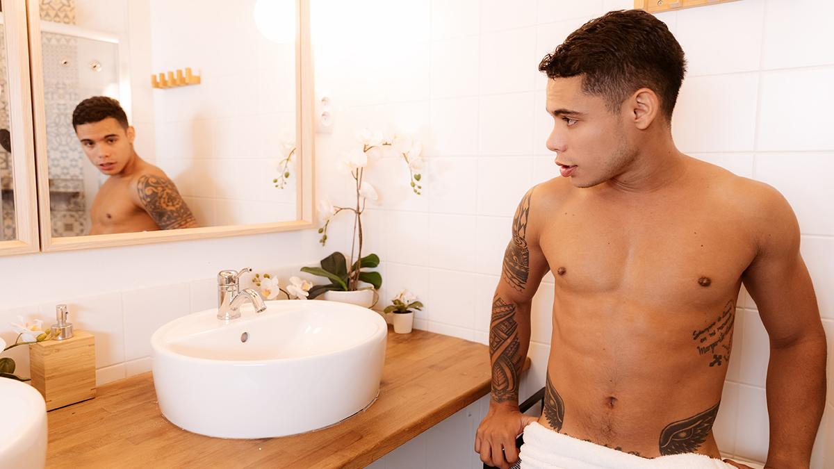 Randy Junior is so hard in his bathroom for you gay VR porn with Randy Junior from Virtual Real Gay