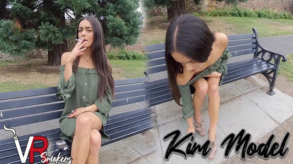 Kim Model – Park Bench VR porn with %models_name% from VR Smokers studio